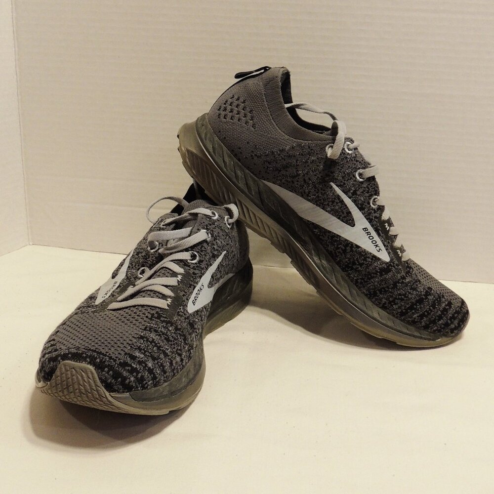 Brooks Shoes Woman Size 9.5 Gray Outdoor Athletic Walking Running Gym Shoes